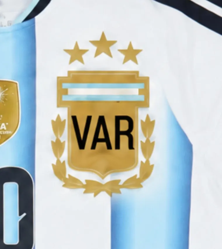 Jesu li Messi i Infantino najljep&scaron;i ljubavni par Svjetskog? Ekipa ih re&scaron;eta urnebesnim memovima