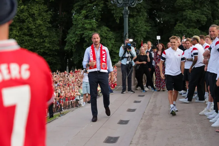 Sulude scene u Oslu! Norvežane dočekalo 100.000 navijača: Svi se pitaju &scaron;to je to Haaland donio?