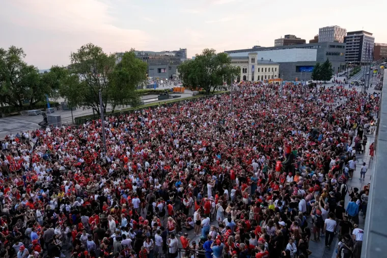 Sulude scene u Oslu! Norvežane dočekalo 100.000 navijača: Svi se pitaju &scaron;to je to Haaland donio?