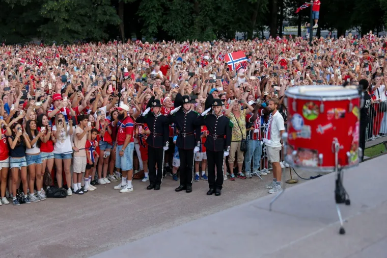 Sulude scene u Oslu! Norvežane dočekalo 100.000 navijača: Svi se pitaju &scaron;to je to Haaland donio?