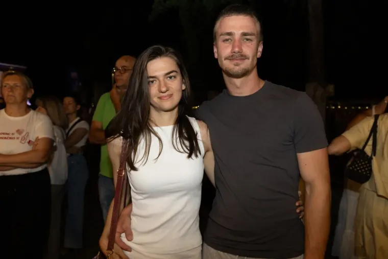 Tko kaže da je Rozga bila glavna zvijezda u Karlovcu? Ove ljepotice su osvojile prve redove