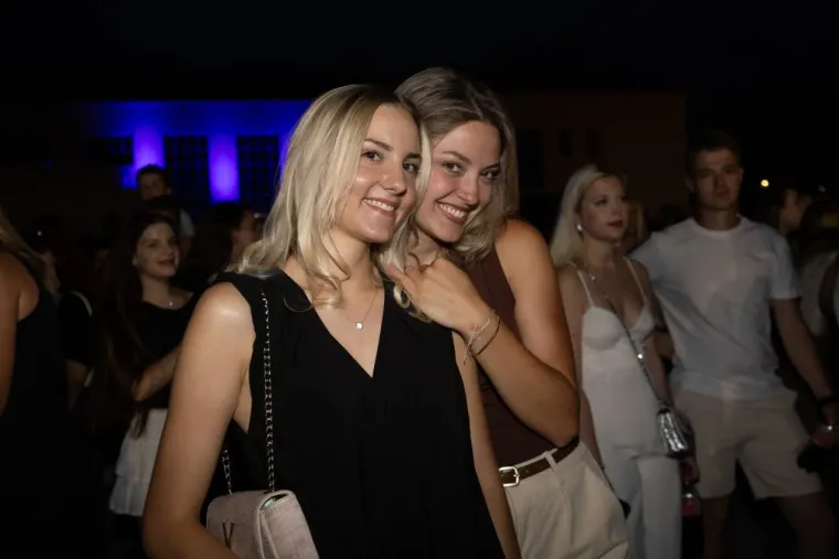 Tko kaže da je Rozga bila glavna zvijezda u Karlovcu? Ove ljepotice su osvojile prve redove