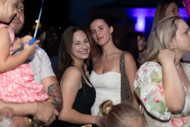 Tko kaže da je Rozga bila glavna zvijezda u Karlovcu? Ove ljepotice su osvojile prve redove