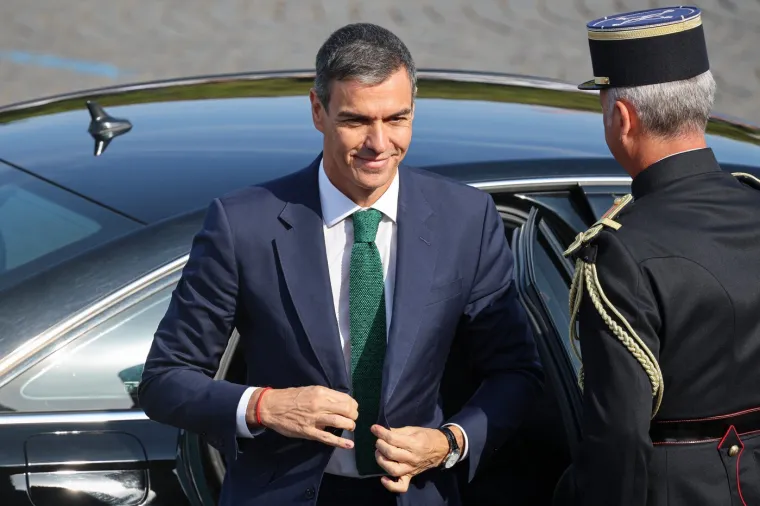 Pogledajte gdje sjede Plenković i njegova supruga na mimohodu: Europska elita stigla u Pariz