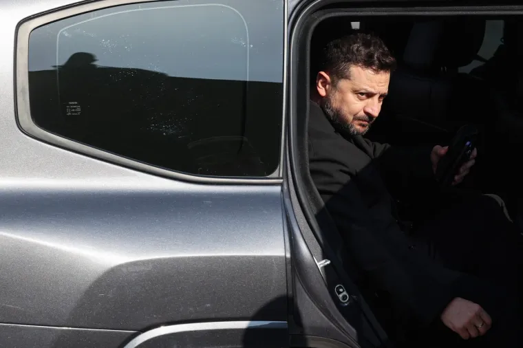 Pogledajte gdje sjede Plenković i njegova supruga na mimohodu: Europska elita stigla u Pariz