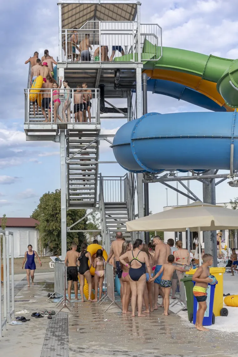 Kad sunce prži, legice znaju kamo: One su se rashladile na omiljenoj Copacabani