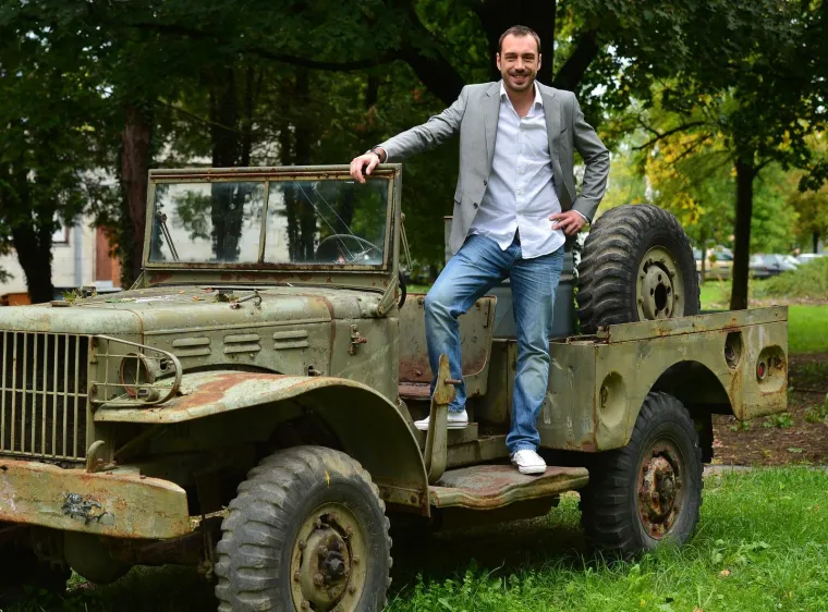 Za njim uzdi&scaron;u brojne Hrvatice, a on ljubi lijepu kolegicu: Upoznali se na setu RTL-ove serije