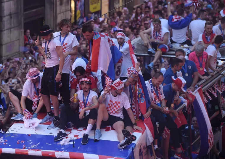 Prije osam godina cijeli svijet je gledao kako slavimo: Ove scene upisane su u povijest