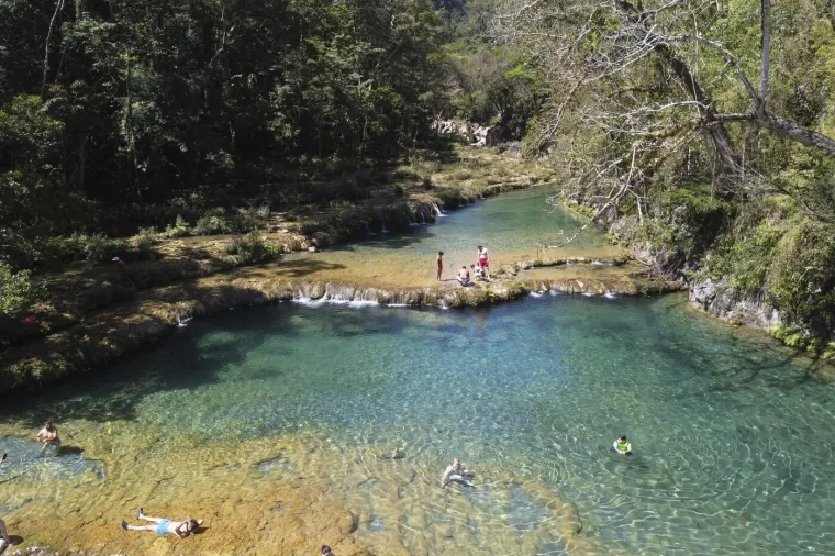 Bez rezervacije ležaljki i gužvi: Ovo su najljep&scaron;a svjetska kupali&scaron;ta