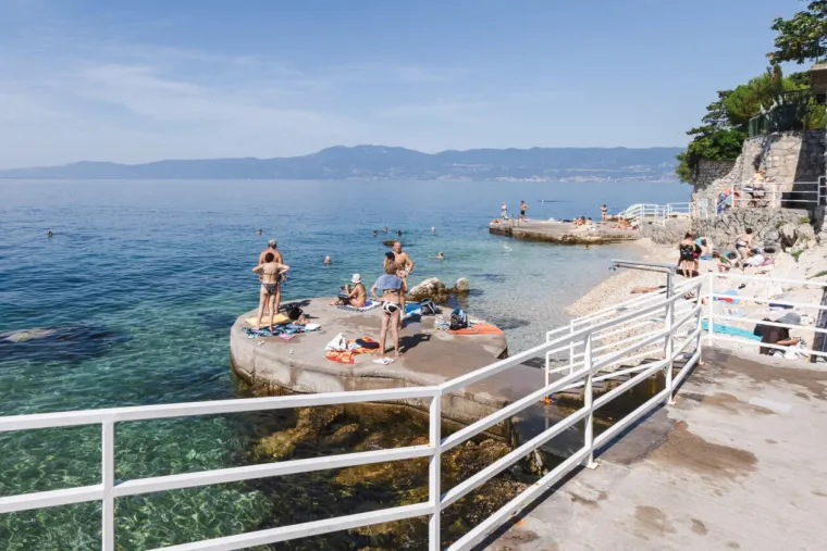 Pogledajte kako se uživalo na plažama u Rijeci