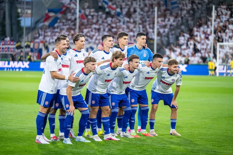 Je l' se to igralo u Slovačkoj ili u Splitu? Pogledajte kako je Torcida okupirala Žilinu