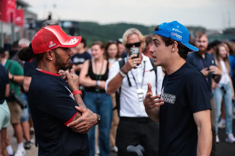 Zvijezde F1 položile cvijeće za poginulog kolegu: Pogledajte tko je do&scaron;ao