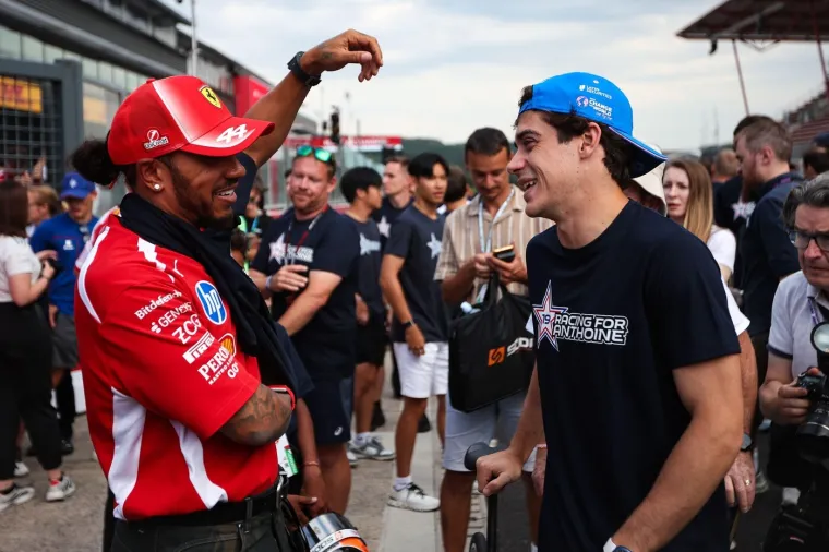 Zvijezde F1 položile cvijeće za poginulog kolegu: Pogledajte tko je do&scaron;ao
