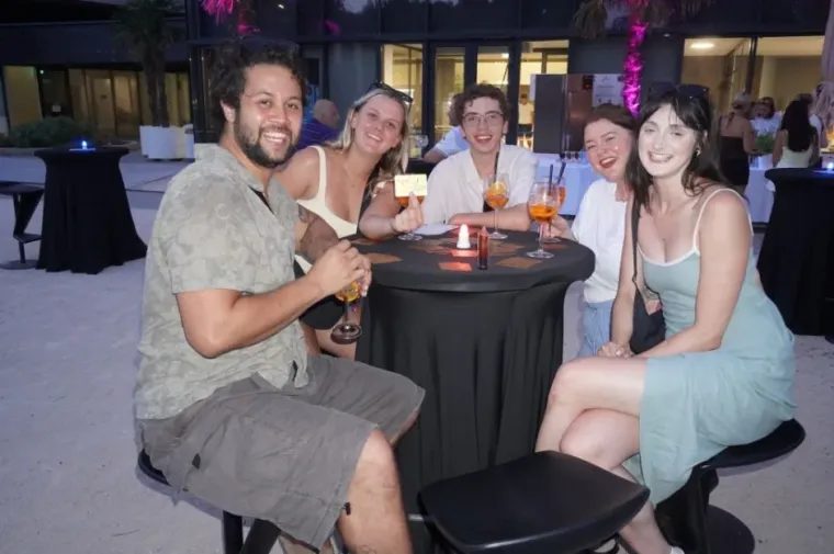 Koliko ljepotica na jednom mjestu! Dubrovnik nije skidao pogled sa zgodnih dama u crnom