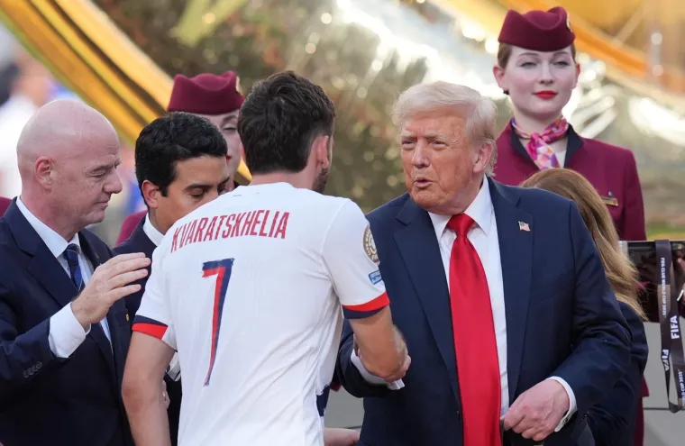 Kur&scaron;lus na pozornici zbog Trumpa: Igrači gledali u čudu, a Infantino ga nagradio vrijednim poklonom