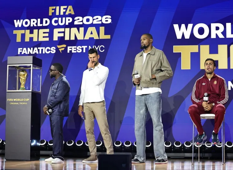 Messi je do&scaron;ao, a legende su stajale u redu: Brady, Đoković i Durant tražili fotografiju s njim