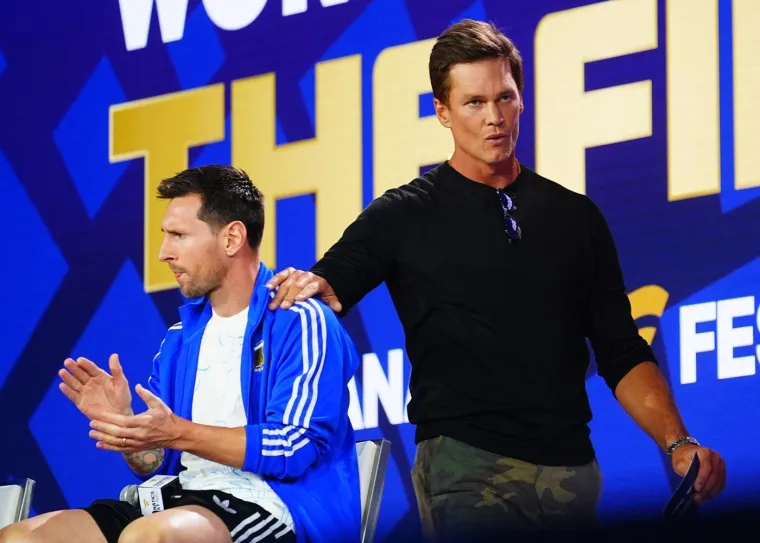 Messi je do&scaron;ao, a legende su stajale u redu: Brady, Đoković i Durant tražili fotografiju s njim