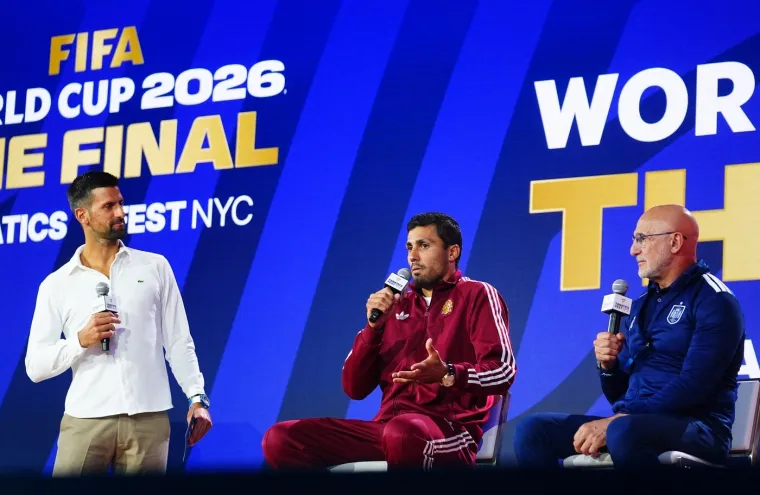 Messi je do&scaron;ao, a legende su stajale u redu: Brady, Đoković i Durant tražili fotografiju s njim