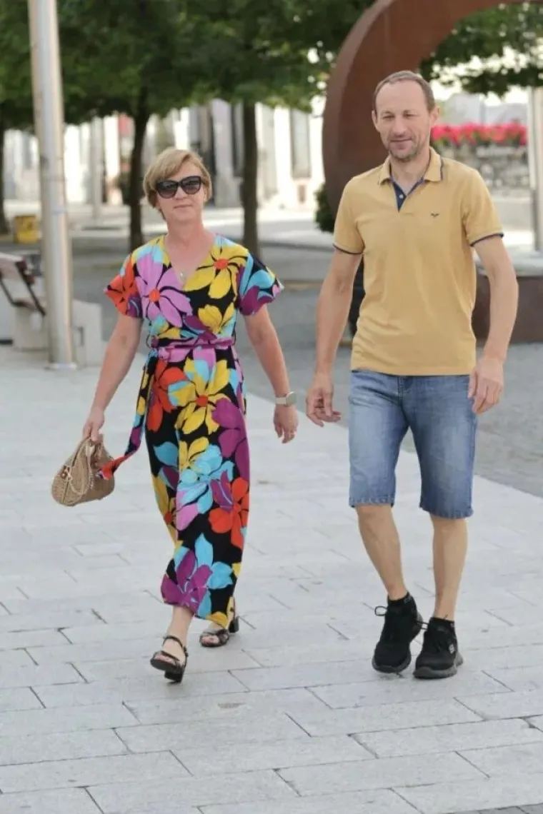 Atraktivna plavu&scaron;a u zebrastoj haljini zasjenila sve na &scaron;pici
