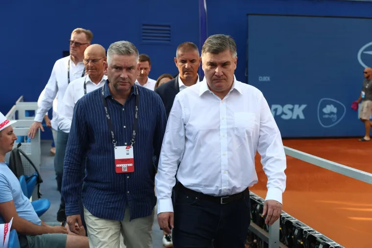 Prekrasna SDP-ovka 'zapela' oku kamere u Umagu: Pogledajte tko je sve gledao finale