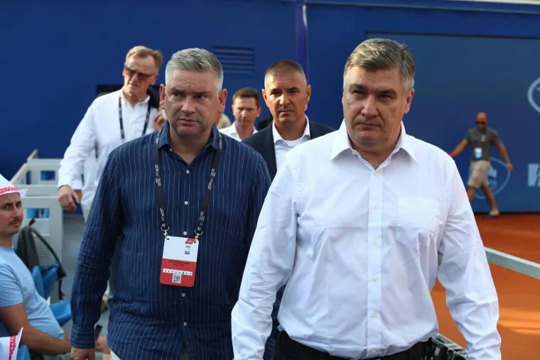 Prekrasna SDP-ovka 'zapela' oku kamere u Umagu: Pogledajte tko je sve gledao finale