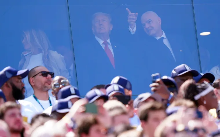 Trump je isto na finalu SP-a - jedva da se vidi. Melania je s njim, a evo tko im pravi dru&scaron;tvo