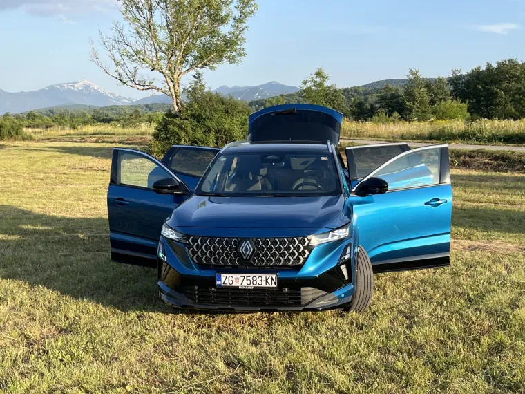 Ovaj obiteljski SUV privlači poglede, &scaron;tedi gorivo i vozi odlično &ndash; ali postoji kvaka