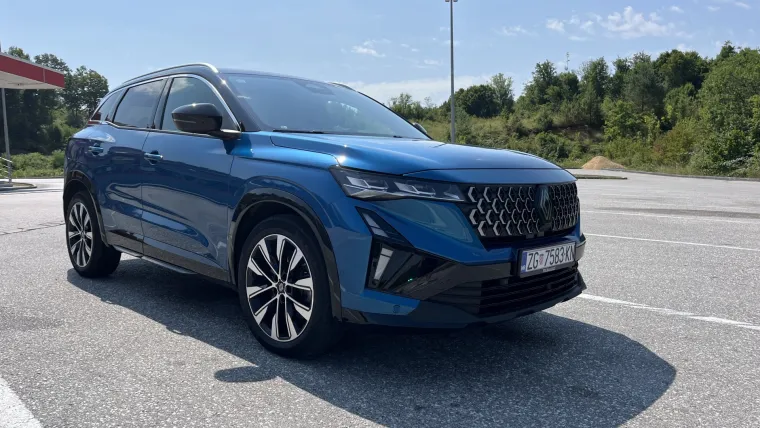 Ovaj obiteljski SUV privlači poglede, &scaron;tedi gorivo i vozi odlično &ndash; ali postoji kvaka