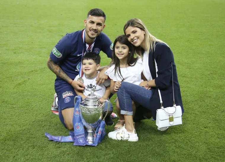 Nakon kaosa žele vidjeti Paredesovu suprugu: Atraktivna Camila oduzima dah