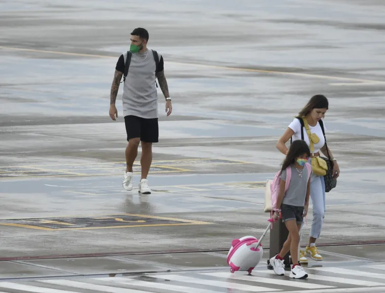 Nakon kaosa žele vidjeti Paredesovu suprugu: Atraktivna Camila oduzima dah