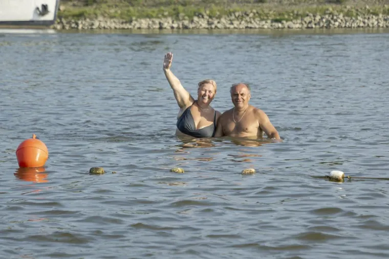 Vrući vikend, jo&scaron; vruća atmosfera: Zgodne legice u badićima okupirale Kopiku