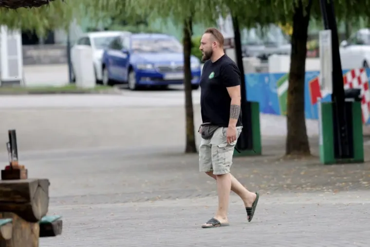 Tko je sve uživao uz Muru? Plavu&scaron;a u cvjetnoj haljini posebno je privukla pažnju prolaznika