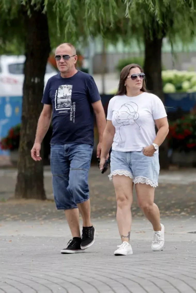 Tko je sve uživao uz Muru? Plavu&scaron;a u cvjetnoj haljini posebno je privukla pažnju prolaznika