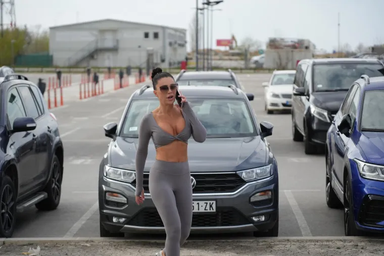 Skidala se gola, tukla po realityju i slamala srca: Ovako izgleda 'prva srpska starleta'