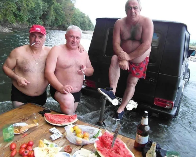 Kad si gladan, nisi svoj: Ovakva luda mjesta za ručak mogu smisliti samo Balkanci