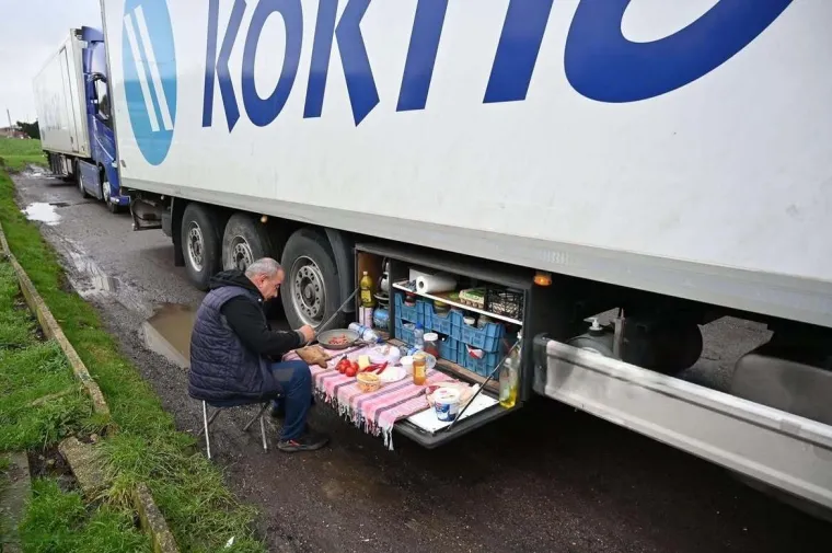 Kad si gladan, nisi svoj: Ovakva luda mjesta za ručak mogu smisliti samo Balkanci