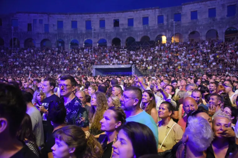Moby pulsku Arenu doveo do ludila: Pogledajte prizore za pamćenje