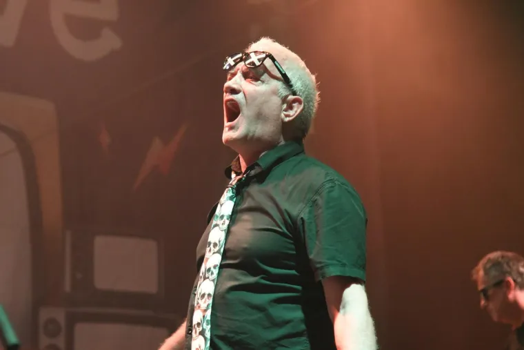 Nisu ih zaustavili ni pljuskovi: Pogledajte atmosferu s prve večeri RockLive Festivala