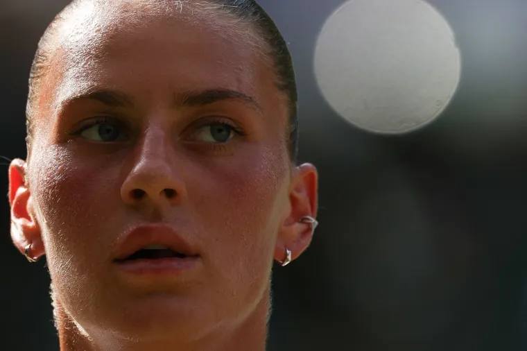 Plijeni svu pažnju na terenu, a odbija se rukovati s Ruskinjama: Tko je Marta Kostyuk?