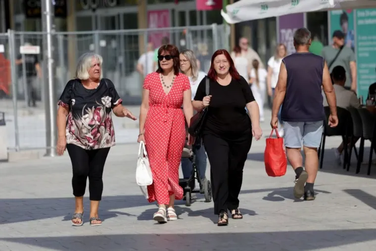 Svi su primijetili kovrčavu plavu&scaron;u na &scaron;pici, a razlog će vam biti jasan čim vidite fotografiju
