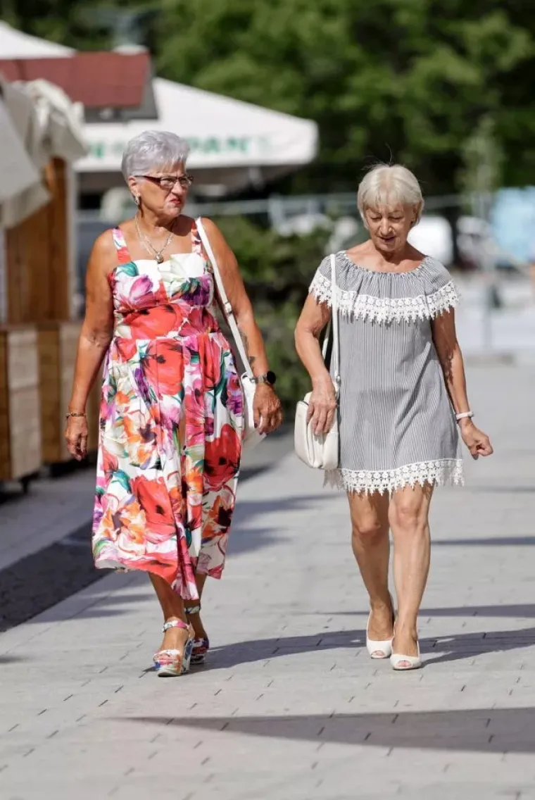 Svi su primijetili kovrčavu plavu&scaron;u na &scaron;pici, a razlog će vam biti jasan čim vidite fotografiju