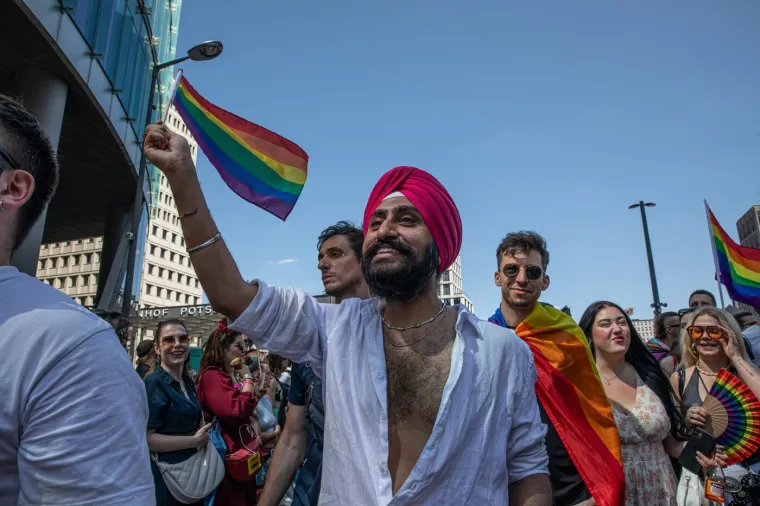 Berlin u duginim bojama, &scaron;arena povorka poslala poruku na ulicama: 'Nećemo utihnuti'