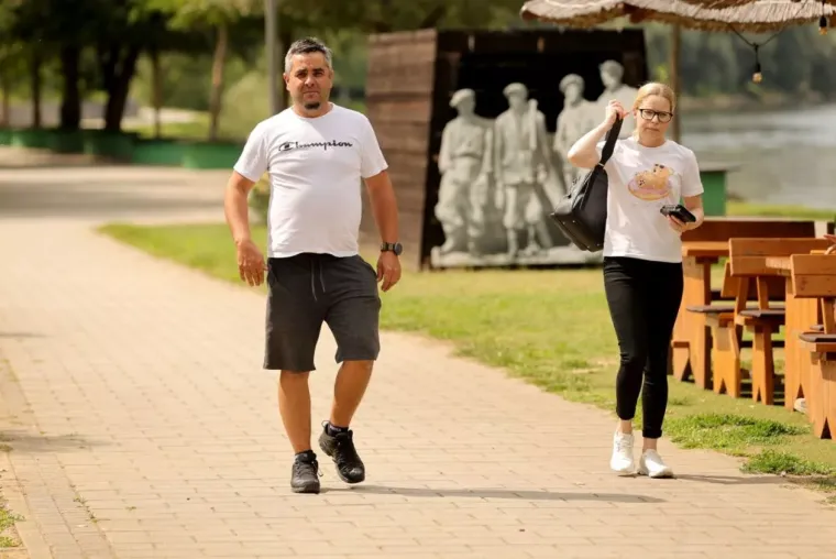 Sunčan dan izmamio je &scaron;etače, ali dama u žutom unijela je dodatnu dozu sjaja