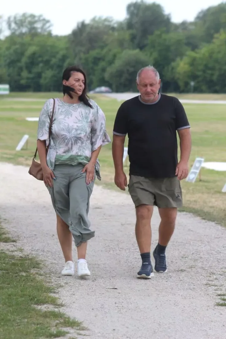 Svi su zastali zbog djevojke u točkicama, a njezin zarazni osmijeh osvojio je cijelu Marinu