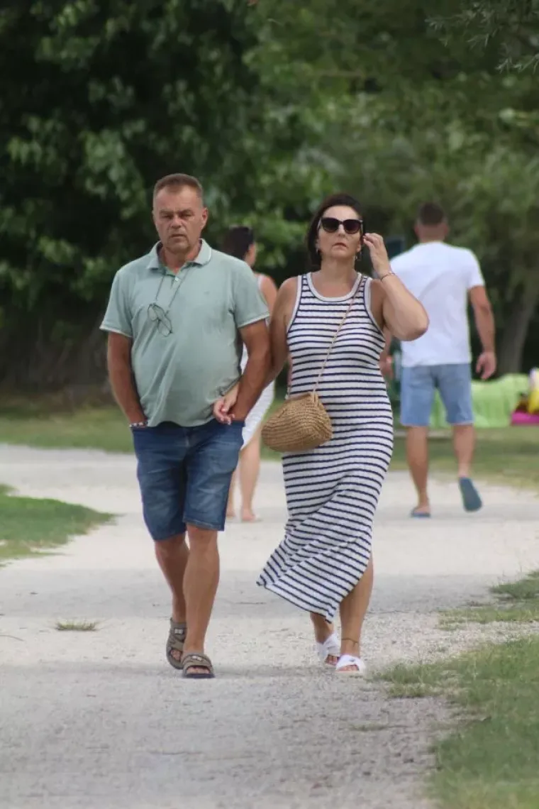 Svi su zastali zbog djevojke u točkicama, a njezin zarazni osmijeh osvojio je cijelu Marinu