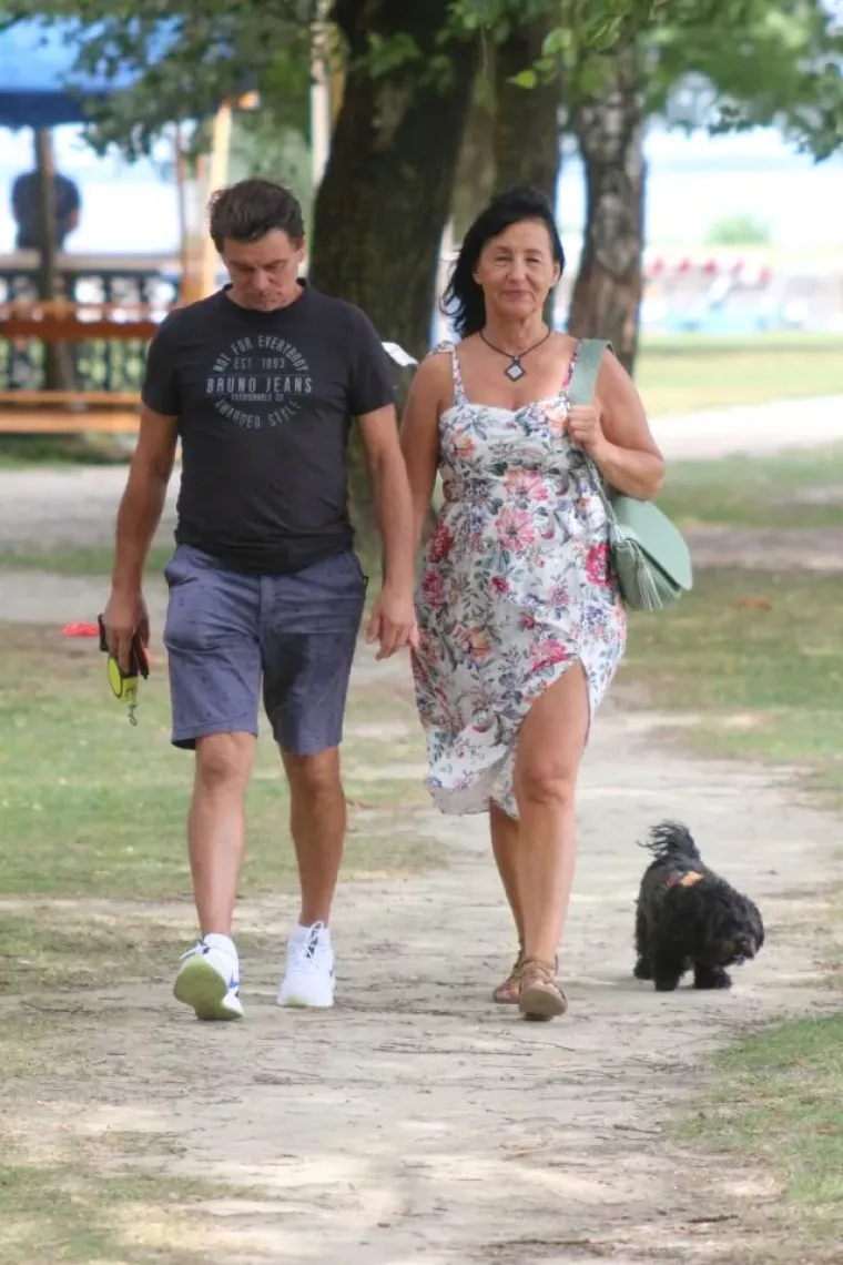 Svi su zastali zbog djevojke u točkicama, a njezin zarazni osmijeh osvojio je cijelu Marinu