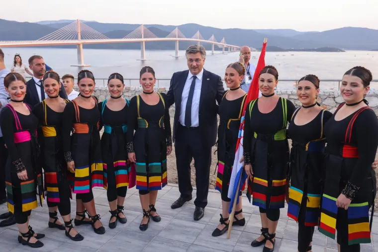 Milanović i Butković bili su si dobri, a tu su i biv&scaron;i ministri. Ovako je izgledao spektakl