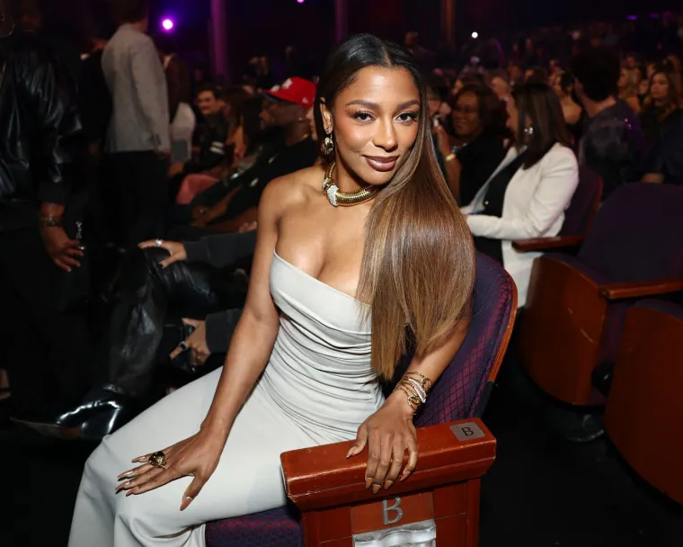 Tko je Victoria Mon&eacute;t? Godinama je tajno oružje Ariane Grande, danas je nazivaju novom Beyonc&eacute;