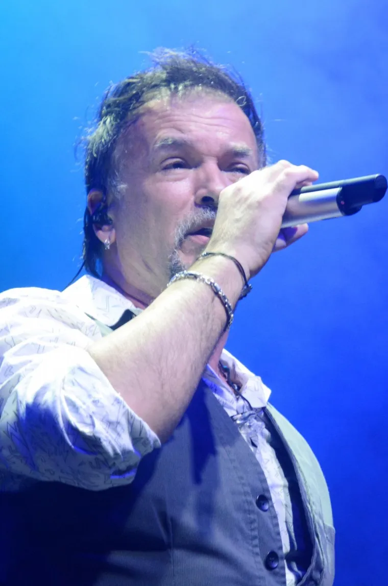 Napisao je legendarnu Cesaricu i obožavamo ga: Pogledajte kako se mijenjao Gibonni