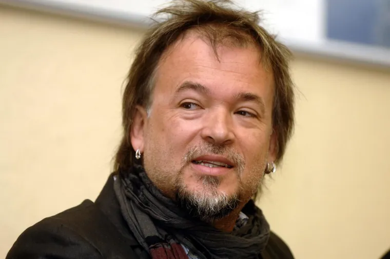 Napisao je legendarnu Cesaricu i obožavamo ga: Pogledajte kako se mijenjao Gibonni